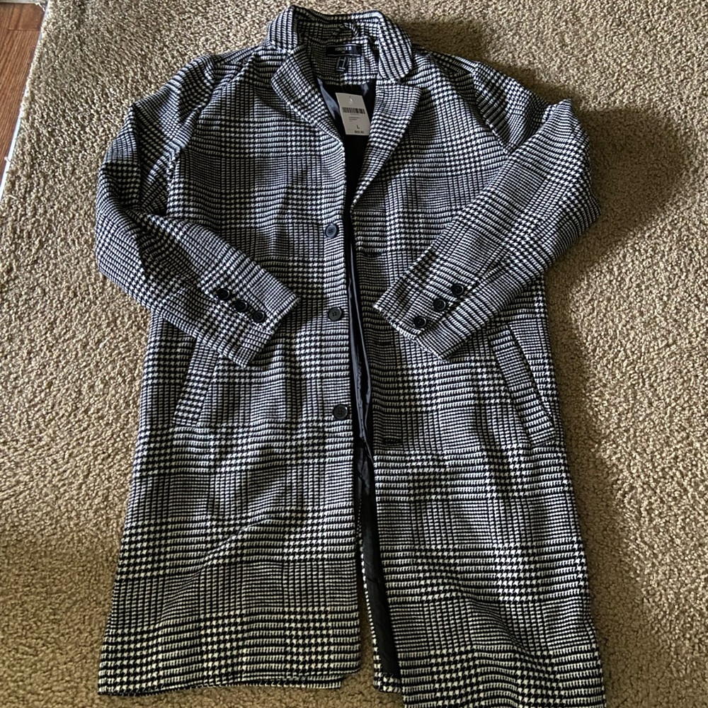 NWT F21 men’s black & white coat